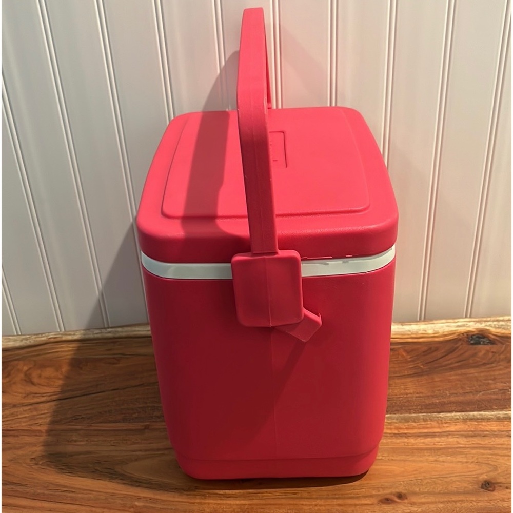 Rare✨Vintage-Igloo Legend 10 Pink Cooler Like New - Picture 9 of 16